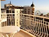 Balkon hotelového pokoje
